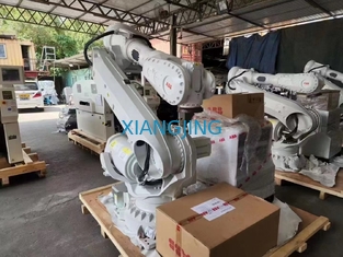 6700-205 / 2.8 حمولة ABB Robot 205 كجم الصناعية المستخدمة مع قلادة تعليم الخزانة