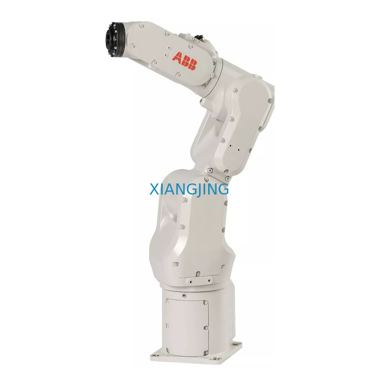 المعدات الصناعية المستخدمة ABB IRB 1100 كآلة تجميع إبرة مع حمولة 4 كجم تصل إلى 580 مم ذراع روبوت صناعي