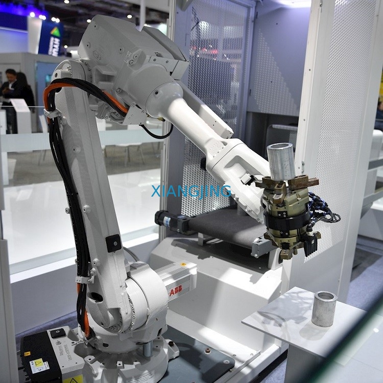 رذاذ الطلاء مستعملة ABB Robot IRB4400 رذاذ الطلاء الذراع الروبوت 6 محور