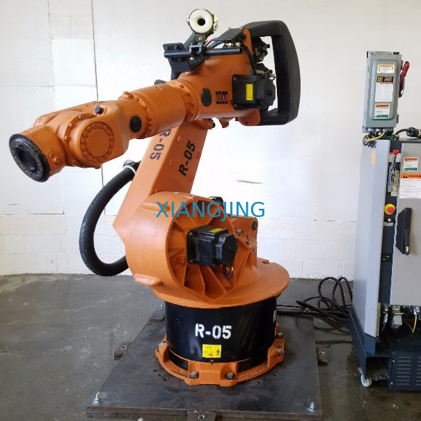 KR 60-3 6 محور يستخدم Kuka Robot Arm 60 كجم الحمولة الصافية 2033 للوصول إلى اللحام