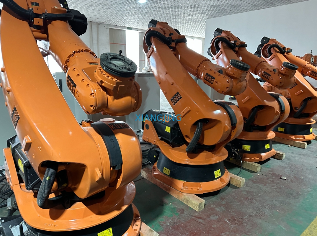 تستخدم KUKA Industrial Robot Arm 6 Axis KR 360 R2830 لروبوت منصات التحميل