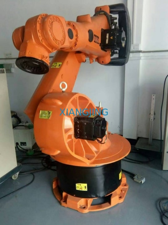 KR 210 R2700 EXTRA يستخدم Kuka Robot لاختيار ووضع روبوت مستعمل