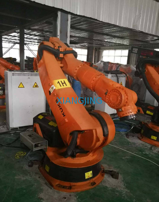 مستعملة 10 عام منذ 6 Axis Industrial Robot KR 210 R2700 EXTRA للاختيار والمكان