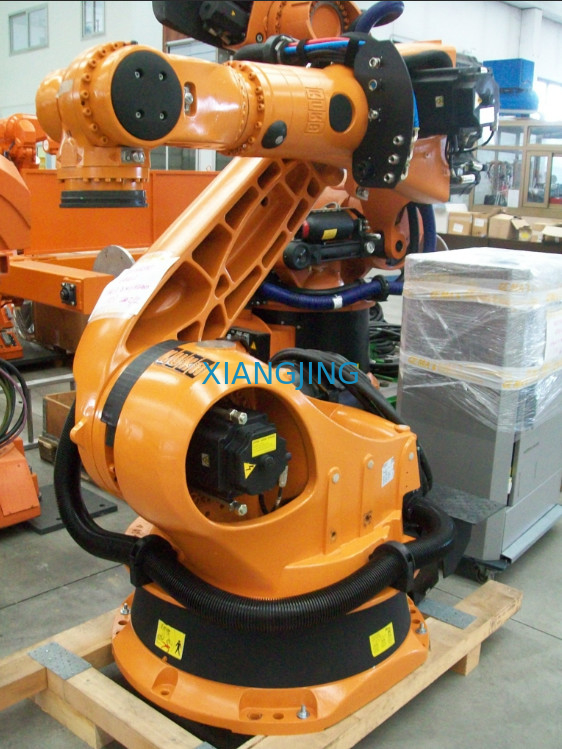 ذراع اللحام الآلي KUKA KR120 R3200 6 محاور مستعملة للاختيار والمكان